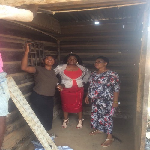 6.Unveiling-of-Janet-Fayemi-Shop-container-for-her-business-by-JOI-Foundation-team